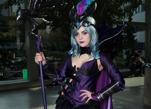 Cosplay Leblanc nàng quạ đen huyền bí.