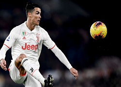 Cú sốc Ronaldo: Nghi án được UEFA thiên vị, lọt đội hình tiêu biểu gây tranh cãi