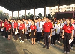 Một trường học Thái Lan đo decibel tiếng hát học sinh trong buổi chào cờ bị chỉ trích dữ dội