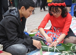 Hà Nội: Thầy cô THPT Trần Thánh Tông trích thu nhập, tặng quà Tết cho học sinh khó khăn