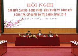 Làm lớn thị trường chứng khoán, việc của năm 2020