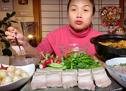 Quay clip mukbang chấm mọi thứ với mắm tôm, Quỳnh Trần JP không quên "lăng xê" cho quán bún đậu của Mạc Văn Khoa