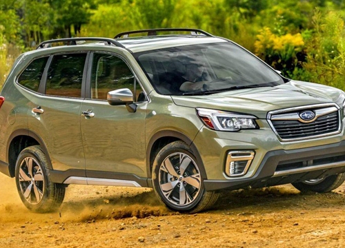 Tầm giá 1 tỷ đồng, mua Subaru Forester hay Honda CR-V?