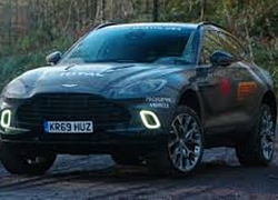 Aston Martin DBX sắp về Việt Nam thể hiện khả năng off-road siêu ấn tượng