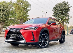 Cận cảnh Lexus UX 200 đầu tiên về Việt Nam