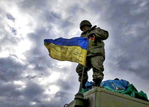 Chiến sự Donbas bùng lên ác liệt, 11 binh sĩ Ukraine thương vong