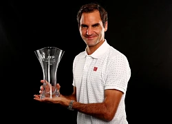 "Chàng móm" Federer hớn hở nhận danh hiệu đầu năm mới, khiến fan thích thú với trang phục đáng yêu