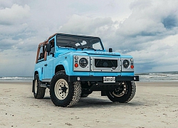 Ngắm nhìn Land Rover Defender 90s phiên bản "đại dương xanh" dưới bàn tay của Arkonik