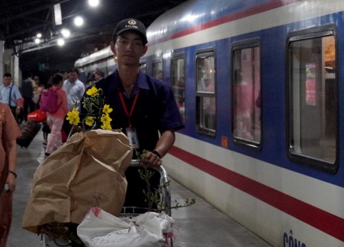 Ga Sài Gòn "thông thoáng" bất ngờ trong ngày 26 Tết