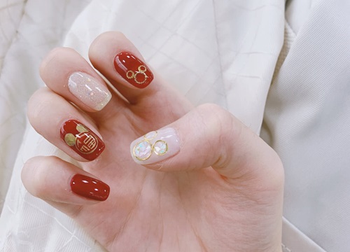 Gợi ý 12 mẫu nail vừa đơn giản lại đẹp sang, không "quẩy" Tết thì hơi phí