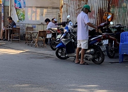 Lãnh đạo phường Tân Hưng có "làm ngơ" cho lấn chiếm lòng, lề đường.