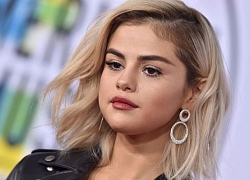 Selena Gomez tiết lộ là fan hâm mộ thầm kín của Adele: "Ước gì tôi cũng có thể viết được một ca khúc như 'Hello'"