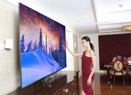 TV 8K đặt trong phòng tổng thống khách sạn Metropole