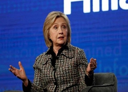 Bà Hillary Clinton: Chẳng ai thích làm việc với ông Sanders cả