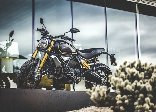 Ducati Scrambler 1100 Pros sẽ ra mắt vào ngày 27/1 tới - Đối thủ đáng gờm của Triumph Scrambler 1200