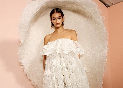 Kaia Gerber hóa cô dâu khi làm vedette