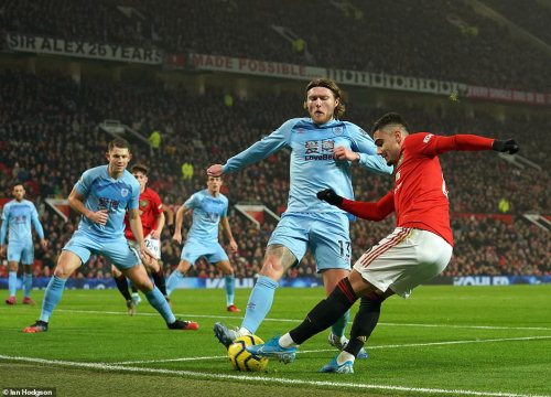 Man Utd 0-2 Burnely: Hết lời bào chữa