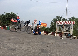 Nam sinh đạp xe hơn 300 km về quê ăn tết