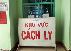 Người nhà du khách Trung Quốc bị cách ly cầm dao dọa chém bác sĩ