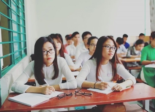 Sinh viên sư phạm sẽ phải bồi hoàn kinh phí đào tạo nếu chuyển ngành