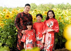 Ngày đầu năm của các hot family: Vợ chồng Shark Hưng diện áo dài đôi đi chúc Tết, bé Myla xúng xính áo dài du xuân cùng bố mẹ