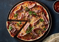 Pizza cá ngừ tự làm ngon như ngoài nhà hàng 3 sao