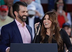 Bạn gái của Donald Trump Jr. bị tố quấy rối tình dục