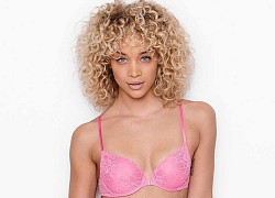 Jasmine Sanders phô ba vòng 'bốc lửa' với nội y ren