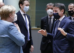 Merkel 'né' Thủ tướng Italy vì Covid-19