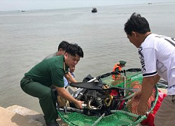 Người đàn ông rơi xuống biển Cần Giờ khi đang bay dù lượn phục vụ lễ hội