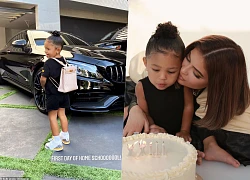 Rich kid đích thực là con gái của Kylie Jenner, ngày đầu tiên đi học đeo ba lô 12 nghìn đô