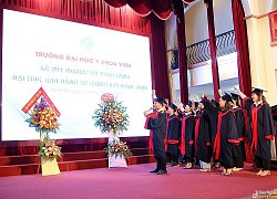 Trường Đại học Y khoa Vinh: 649 sinh viên đại học, cao đẳng hệ chính quy được trao Bằng tốt nghiệp