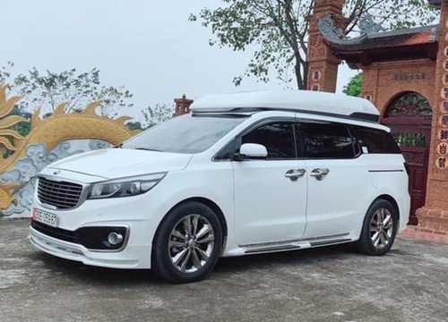 Xe hiếm KIA Sedona bản nhập khẩu 9 chỗ ngồi tại Việt Nam