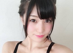 Chỉ mặc nội y lên sóng dạy chơi đàn, nữ Youtuber xinh đẹp khiến dân mạng xôn xao tìm info, hóa ra lại là diễn viên AV nổi tiếng