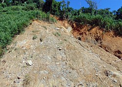 Đi hỗ trợ sơ tán dân, 2 cán bộ xã bị vùi lấp mất tích