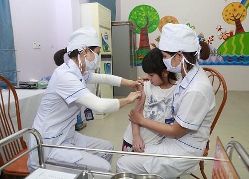 Làm gì để tránh tai biến sau tiêm vaccine?