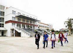 Nỗi khó của trường chuyên