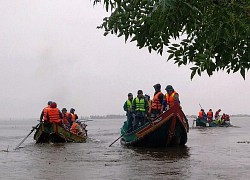 Quảng Bình khen thưởng các ngư dân cứu người trong lũ
