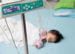 Ths.BS Ngô Anh Vinh cảnh báo thói quen nguy hiểm khi cha mẹ tự cho con uống bù nước oresol