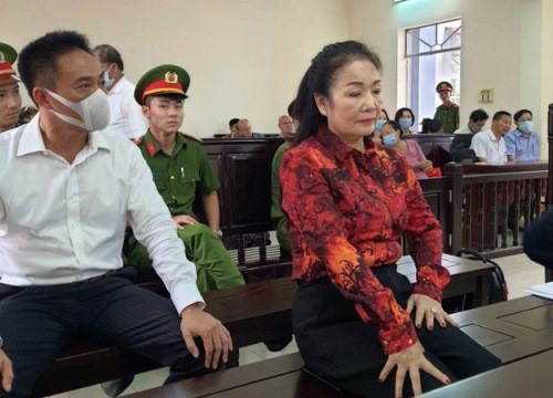 Tòa hoãn xử vì nguyên Chủ tịch UBND TP Vũng Tàu bị bệnh