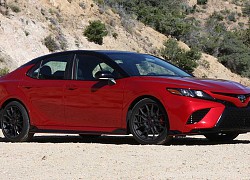 Toyota Camry TRD 2020 &#8211; lái hay, ít trang bị tiêu chuẩn