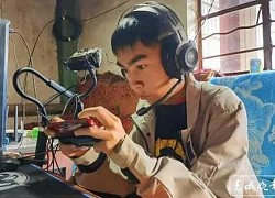 Bị liệt cả 2 chân, chàng trai 18 tuổi chọn nghề streamer tự kiếm tiền nuôi thân, "gánh" luôn cả gia đình
