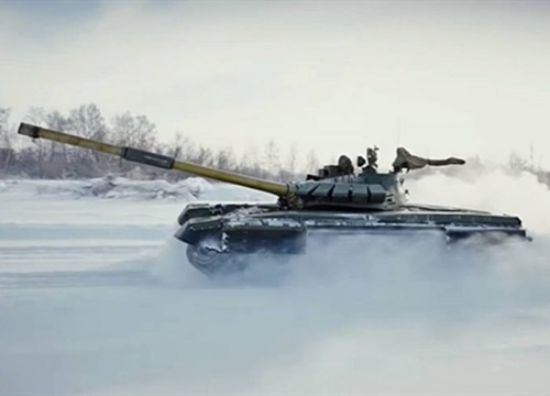 Báo Nhật nói gì khi xe tăng T-72B3 xuất hiện ở Kuril?