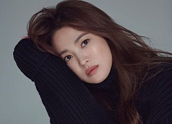 Chẳng cần phải gồng, Song Hye Kyo cứ diện tóc nâu môi nude "sương sương" là thành nữ hoàng nhan sắc