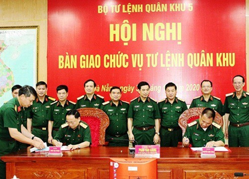 Trung tướng Thái Đại Ngọc tiếp nhận chức vụ Tư lệnh Quân khu 5