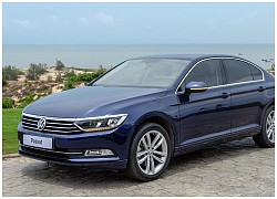 Volkswagen Passat giảm giá gần 180 triệu đồng, Tiguan giảm 120 triệu đồng