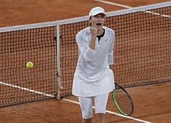 Cú bỏ nhỏ "nhấn chìm" số 1 Roland Garros, rã rời loạt tie-break 30 phút