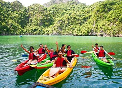 Khám phá Ba Hang bằng thuyền kayak