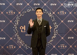 Park Seo Joon 'cà khịa' cực gắt Park Bo Gum trong 'Record of youth'