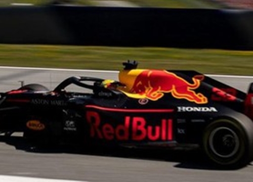 Phát ngôn bất ngờ của Honda khiến cả đội đua Red Bull phải gấp rút đi tìm... động cơ xe